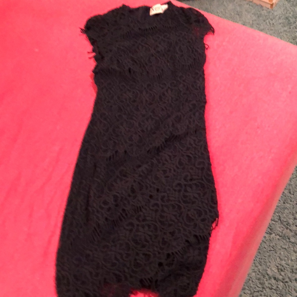 Xenia boutique dress never worn size 2